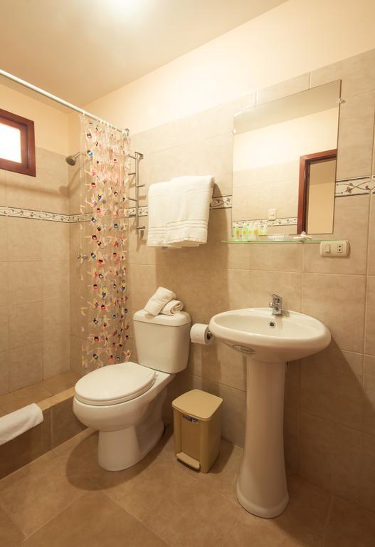 Manglaralto Puerta Sol Inn מראה חיצוני תמונה